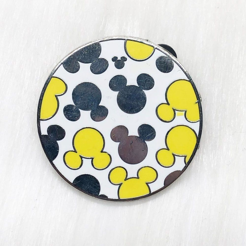 🔮 5/$25 Disney Yellow‎ And Silver Mickey Ears Pin